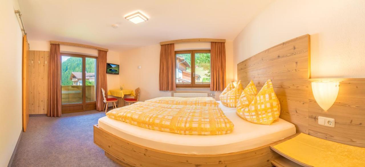 Pension Tina Neustift im Stubaital Esterno foto