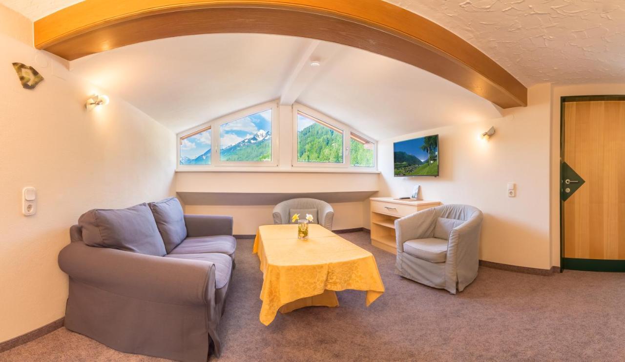 Pension Tina Neustift im Stubaital Esterno foto