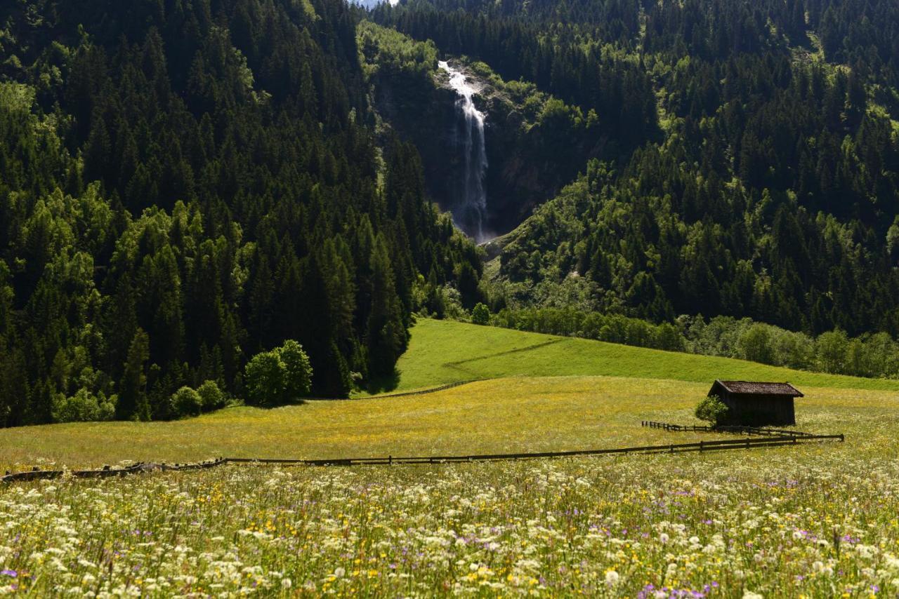 Pension Tina Neustift im Stubaital Esterno foto