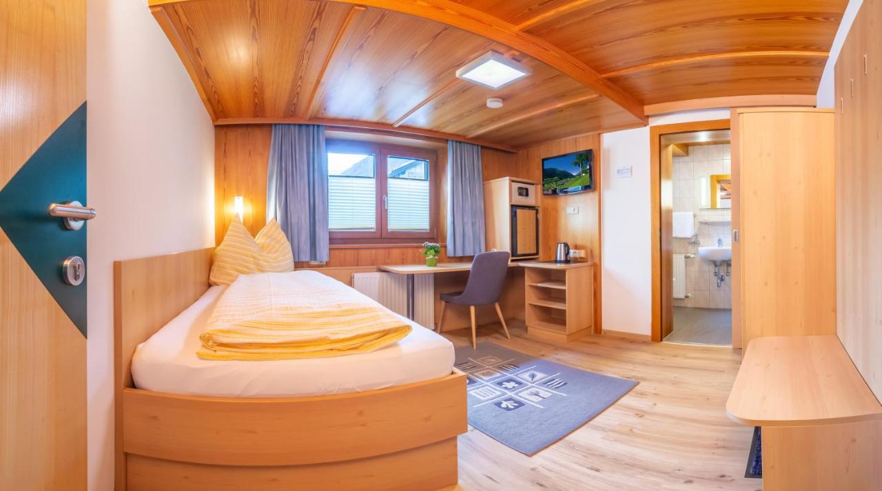 Pension Tina Neustift im Stubaital Esterno foto