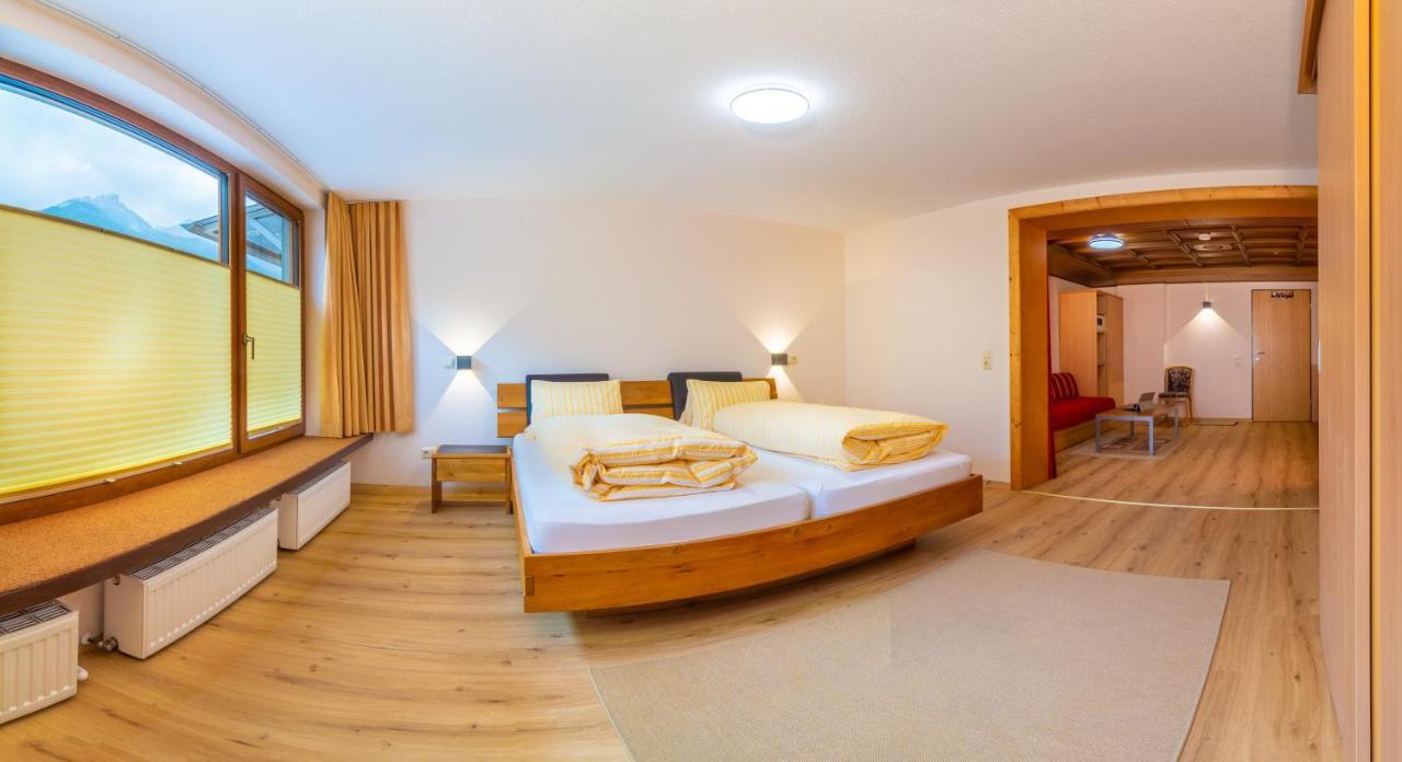 Pension Tina Neustift im Stubaital Esterno foto