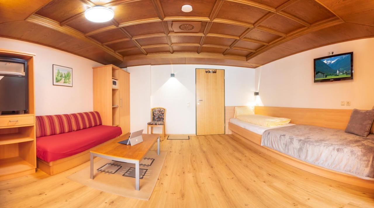 Pension Tina Neustift im Stubaital Esterno foto
