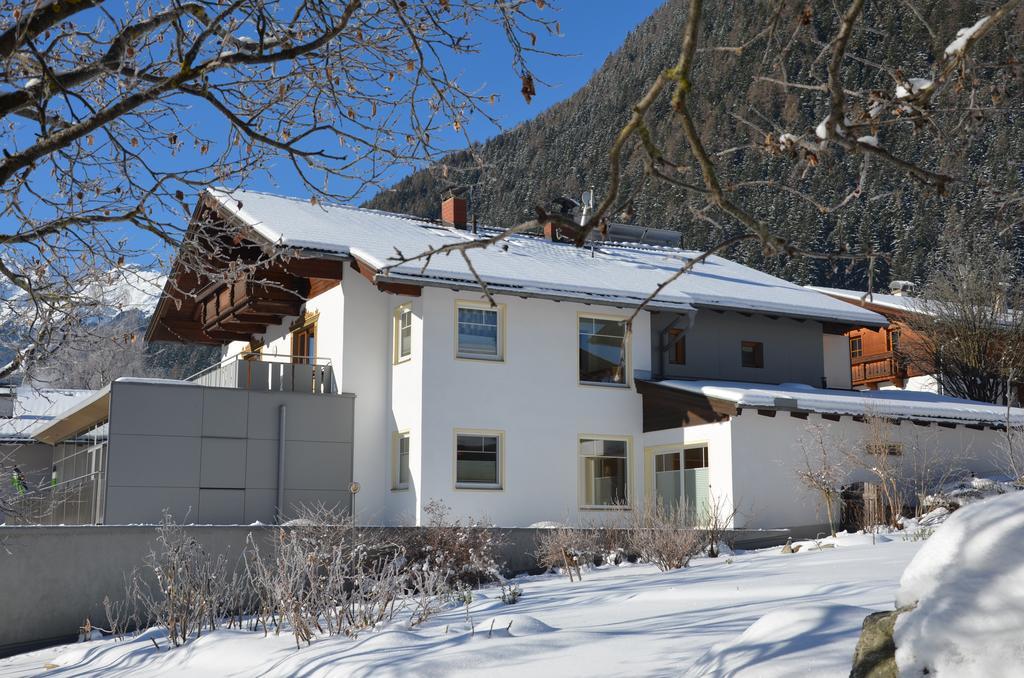 Pension Tina Neustift im Stubaital Esterno foto