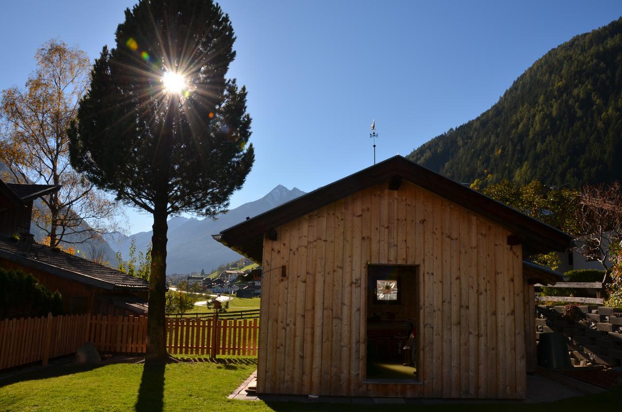 Pension Tina Neustift im Stubaital Esterno foto