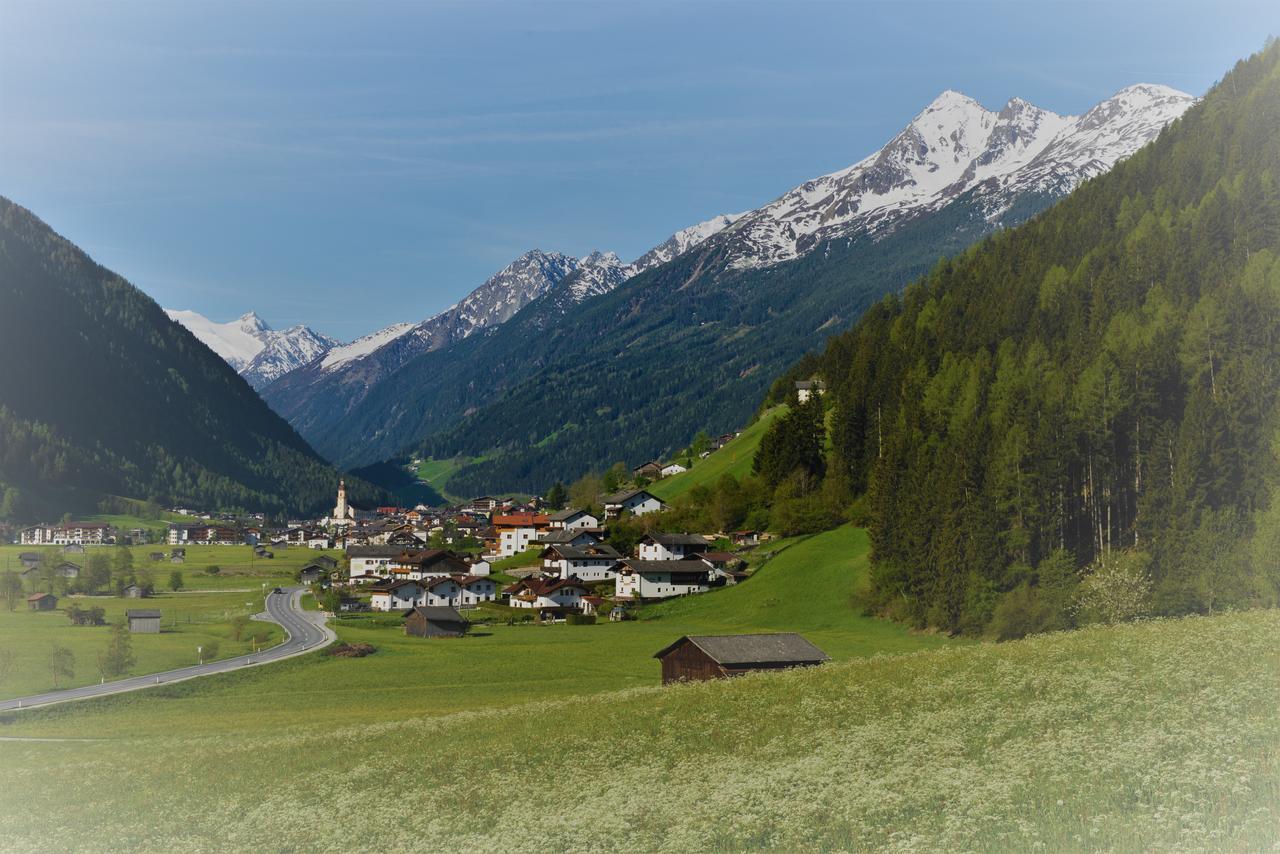 Pension Tina Neustift im Stubaital Esterno foto